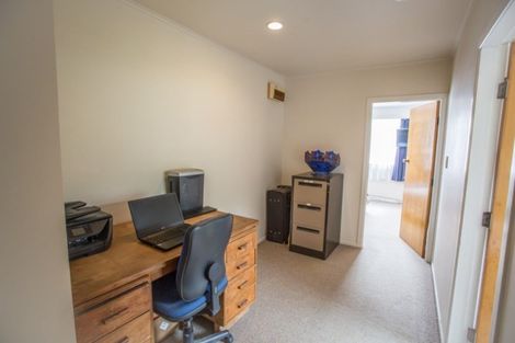 Photo of property in 30 Ruapehu Street, Paraparaumu, 5032