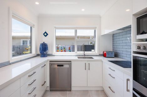 Photo of property in 2b Alton Place, Hokowhitu, Palmerston North, 4410