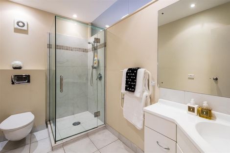 Photo of property in 20 Beechwood Road, Rothesay Bay, Auckland, 0630