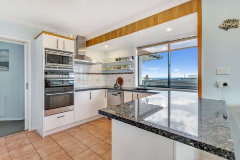 Photo of property in 91 Centennial Drive, Whitianga, 3510