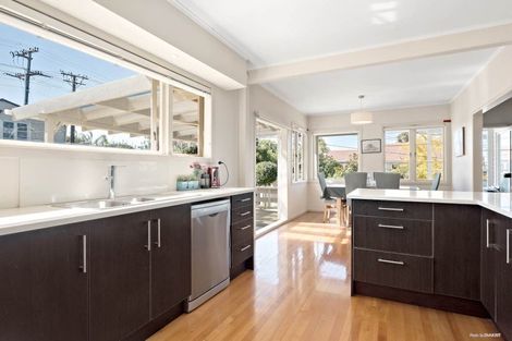 Photo of property in 50 Arran Road, Browns Bay, Auckland, 0630