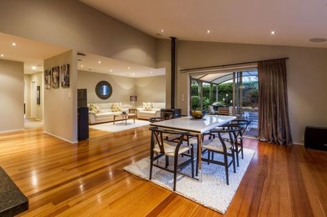 Photo of property in 14 English Oak Drive, Schnapper Rock, Auckland, 0632