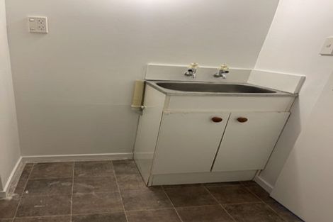 Photo of property in 48 Tiri Tiri Road, Birkdale, Auckland, 0626