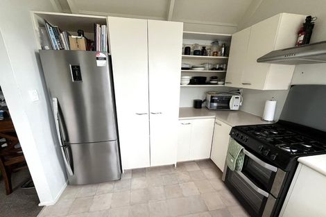 Photo of property in 2/64 Kaikoura Street, Maupuia, Wellington, 6022