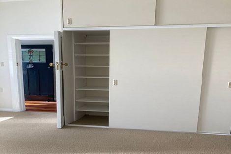 Photo of property in 9 Herald Terrace, Berhampore, Wellington, 6023