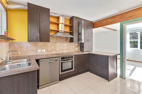 Photo of property in 15 Catalina Crescent, Forrest Hill, Auckland, 0620