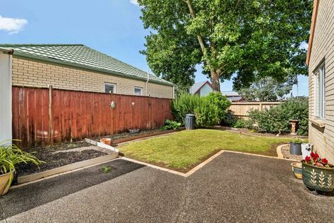 Photo of property in 1 Dunbarton Drive, Ranui, Auckland, 0612