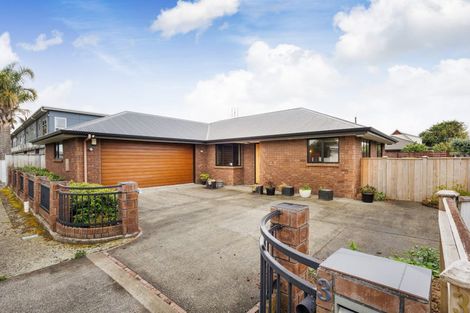 Photo of property in 3 Palm Avenue, Hokowhitu, Palmerston North, 4410