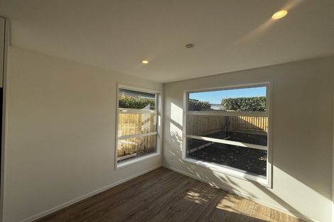 Photo of property in 4/4 Cracroft Street, Welbourn, New Plymouth, 4310