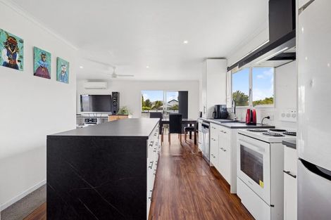 Photo of property in 11 Gibson Road, Tuakau, 2121