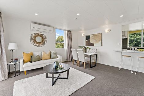 Photo of property in 4 Chibnall Place, Conifer Grove, Takanini, 2112