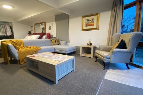 Photo of property in 5 Mcintyre Avenue, Mount Victoria, Wellington, 6011