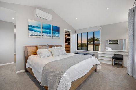 Photo of property in 11 Sharon Road, Waiake, Auckland, 0630