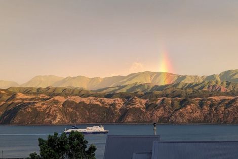 Photo of property in 8 Bowes Crescent, Strathmore Park, Wellington, 6022