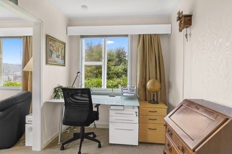 Photo of property in Landscape Apartments, 123-125 Austin Street, Mount Victoria, Wellington, 6011