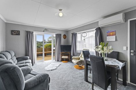 Photo of property in 9b Herekawe Drive, Spotswood, New Plymouth, 4310