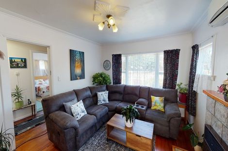 Photo of property in 19 Liverpool Street, Levin, 5510