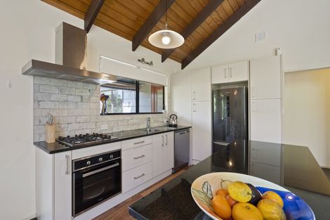 Photo of property in 19 Thames Street, Welbourn, New Plymouth, 4310