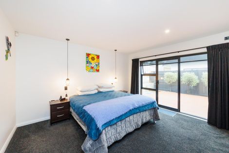 Photo of property in 135 Atawhai Road, Fitzherbert, Palmerston North, 4410