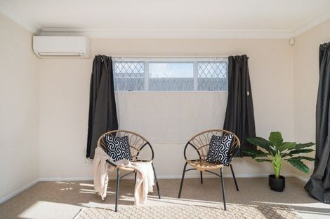 Photo of property in 126 John F Kennedy Drive, Milson, Palmerston North, 4414