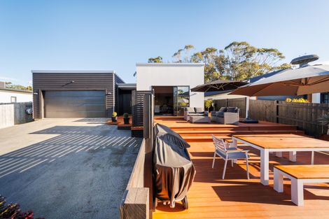 Photo of property in 135 Atawhai Road, Fitzherbert, Palmerston North, 4410