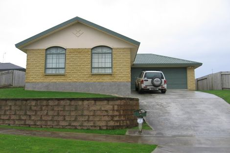 Photo of property in 4 Jordan Way, Kelvin Grove, Palmerston North, 4414
