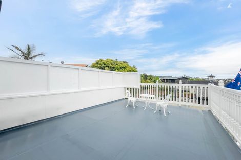 Photo of property in 73c East Coast Road, Castor Bay, Auckland, 0620