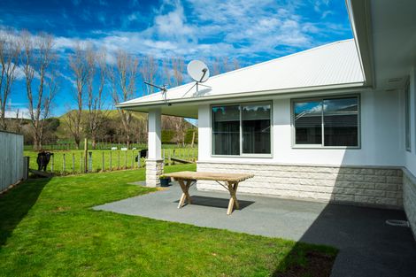 Photo of property in 52 Hamilton Drive, Wainui, Gisborne, 4010