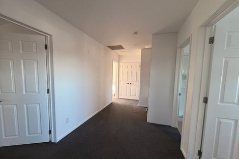 Photo of property in 28 Ballymore Drive, Pinehill, Auckland, 0632