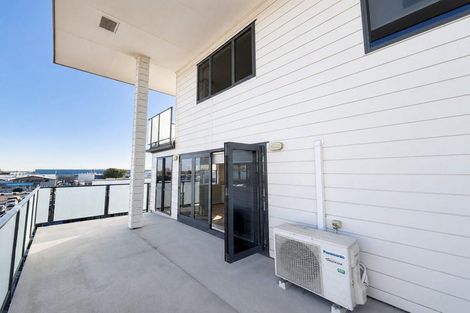 Photo of property in 8/9 Freeman Way, Manukau, Auckland, 2104