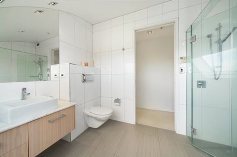 Photo of property in 6/50 Marine Parade, Mount Maunganui, 3116