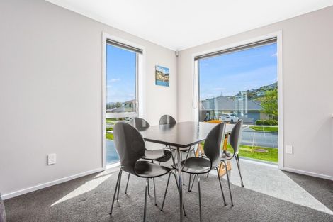 Photo of property in 13 Banks Boulevard, Whitby, Porirua, 5024