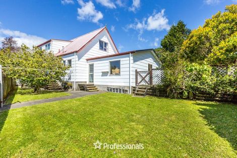 Photo of property in 2 Fenchurch Grove, Stokes Valley, Lower Hutt, 5019
