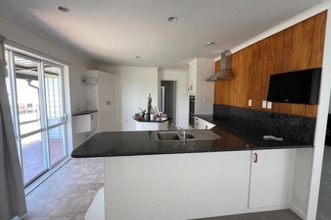 Photo of property in 373 East Coast Road, Mairangi Bay, Auckland, 0630