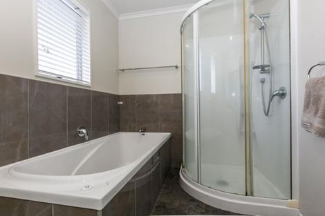 Photo of property in 39 Trigg Crescent, Taradale, Napier, 4112