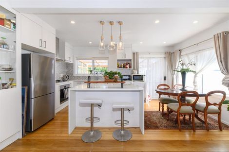 Photo of property in 486 Te Atatu Road, Te Atatu Peninsula, Auckland, 0610