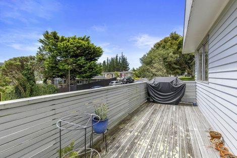 Photo of property in 32 Kingsley Street, Stokes Valley, Lower Hutt, 5019