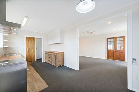 Photo of property in 129 Riverpark Crescent, Henderson, Auckland, 0610
