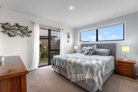 Photo of property in 25 Kaiora Drive, Papamoa Beach, Papamoa, 3118