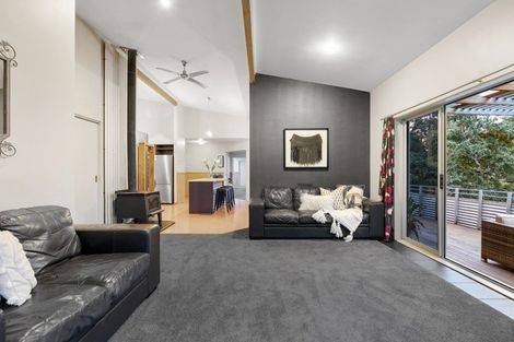 Photo of property in 42 Holcombrooke Lane, Welcome Bay, Tauranga, 3175