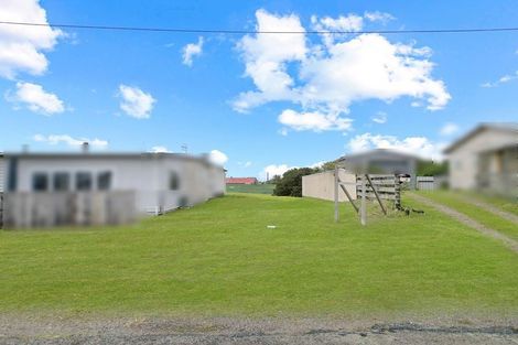Photo of property in 8a Chaffey Street, Foxton Beach, Foxton, 4815