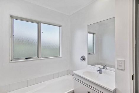 Photo of property in 17a Orion Street, Papakura, 2110