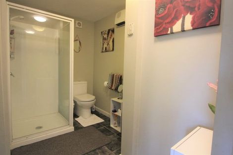 Photo of property in 28 Sarsfield Street, Southbridge, 7602