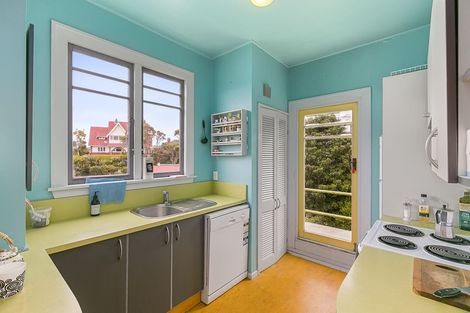 Photo of property in 123 Upland Road, Kelburn, Wellington, 6012