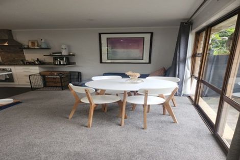 Photo of property in 11 Evan Street, Belmont, Auckland, 0622