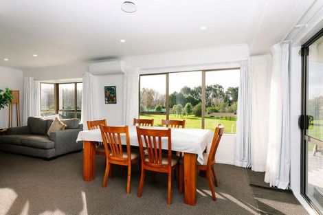 Photo of property in 77120a State Highway 2, Dannevirke, 4977