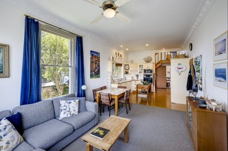 Photo of property in 36 Napier Terrace, Hospital Hill, Napier, 4110