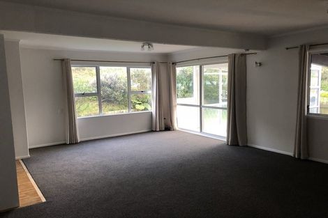 Photo of property in 29 Hollydale Grove, Churton Park, Wellington, 6037