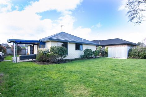 Photo of property in 12 Aspen Way, Kelvin Grove, Palmerston North, 4414