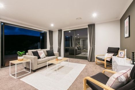 Photo of property in 35 Bryan Gallagher Place, Welcome Bay, Tauranga, 3175